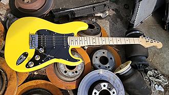 Click image for larger version  Name:	Yellow Stratocaster 01-13-2021 Small.jpg Views:	0 Size:	179.2 KB ID:	922870