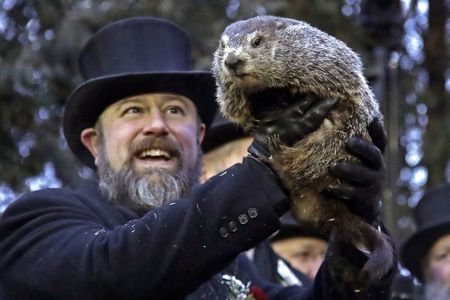 Click image for larger version

Name:	Groundhogday.jpg
Views:	182
Size:	25.6 KB
ID:	924435