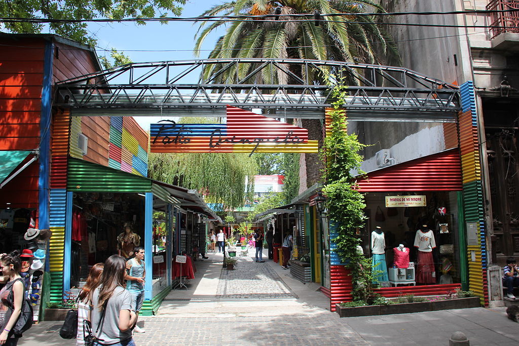 Click image for larger version

Name:	Calle_Caminito_in_La_Boca,_Buenos_Aires-4.jpg
Views:	185
Size:	238.6 KB
ID:	945395